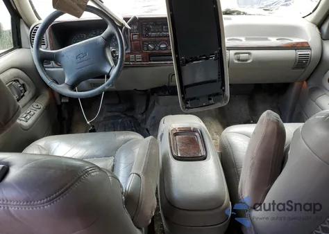 1996 Chevrolet Tahoe K1500 z USA, uszkodzony, nr VIN 1GNEK13RXTJ341976